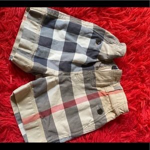 Burberry shorts size 9months